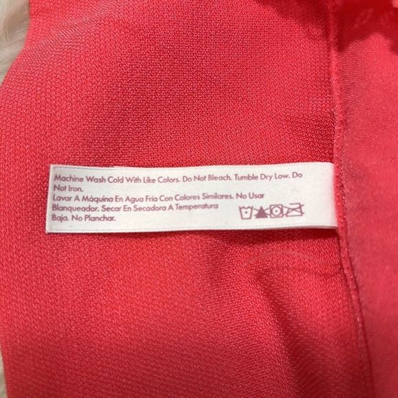 Super Soft Secret Treasures Thong Panties. Size 4-6 - Picture 5 of 5